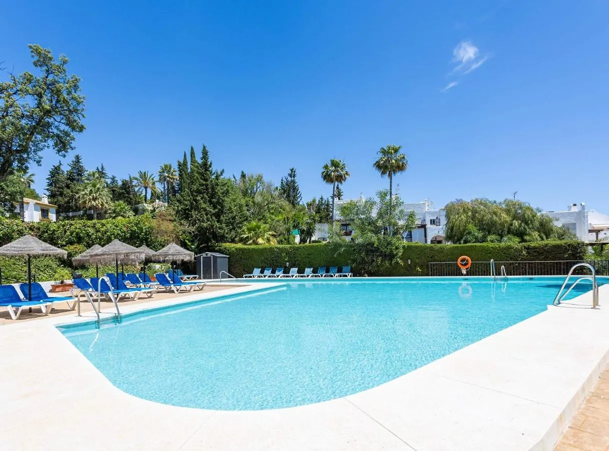 Modern Townhouse With Sea View In Marbella contacts